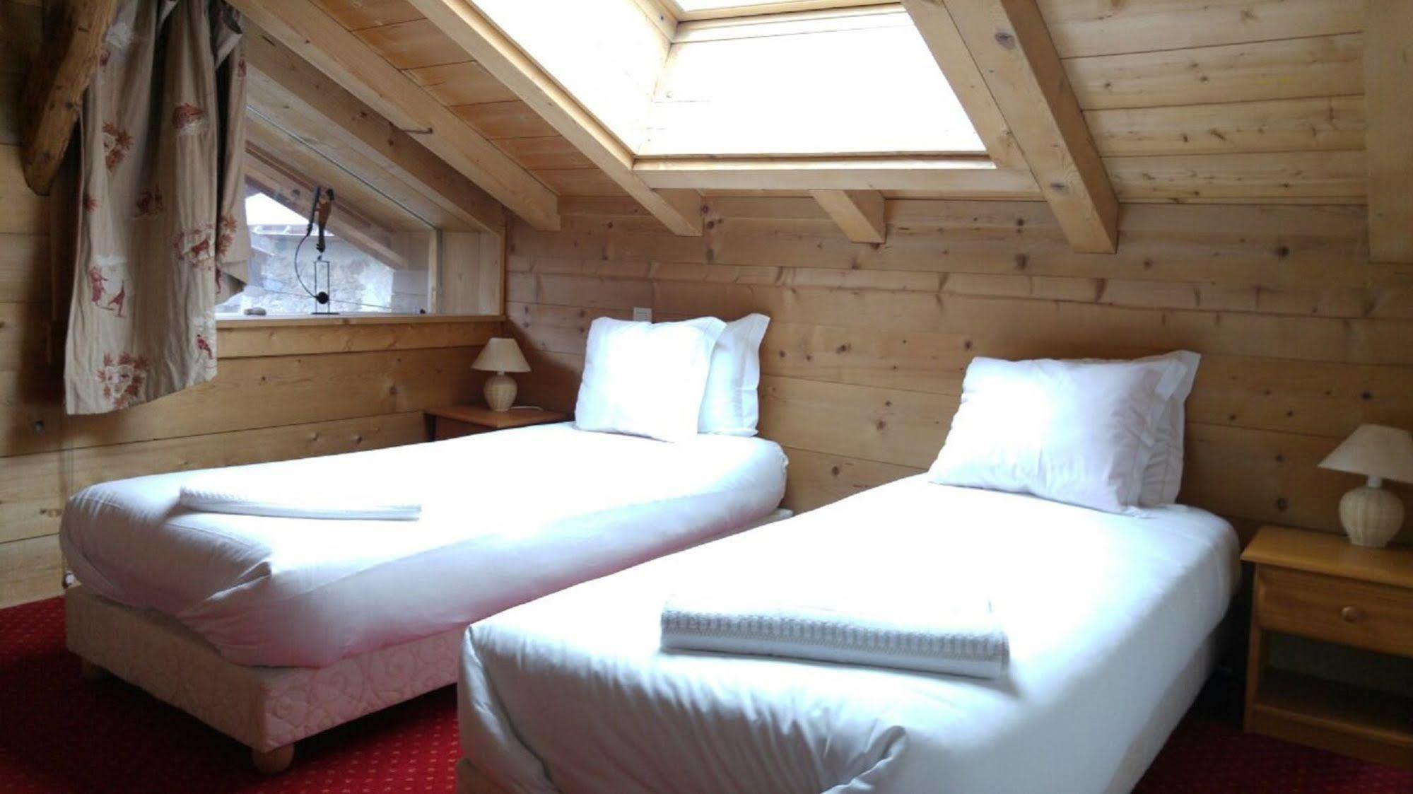 Chalet Pele - Alpes Travel - Central Chamonix - Sleeps 11 Exteriör bild